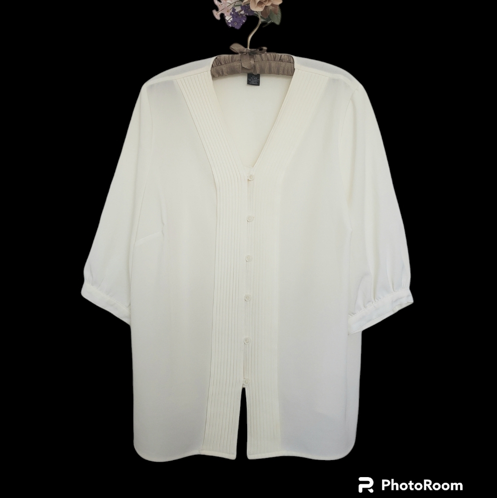 Vintage Magie Barnes Women Pleated Front  Light Cream Blouse
